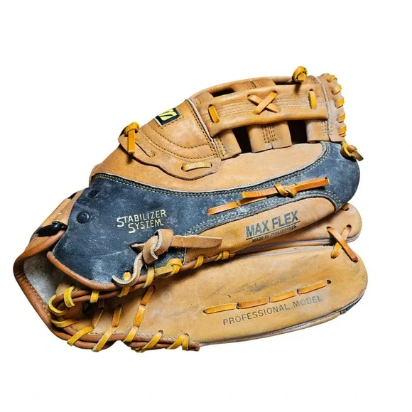 Mizuno MZ1395 Softball Glove Professional Model Max Flex Left Hand Thrower - Picture 7 of 8